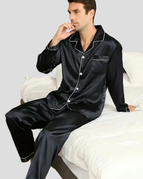 Black / M