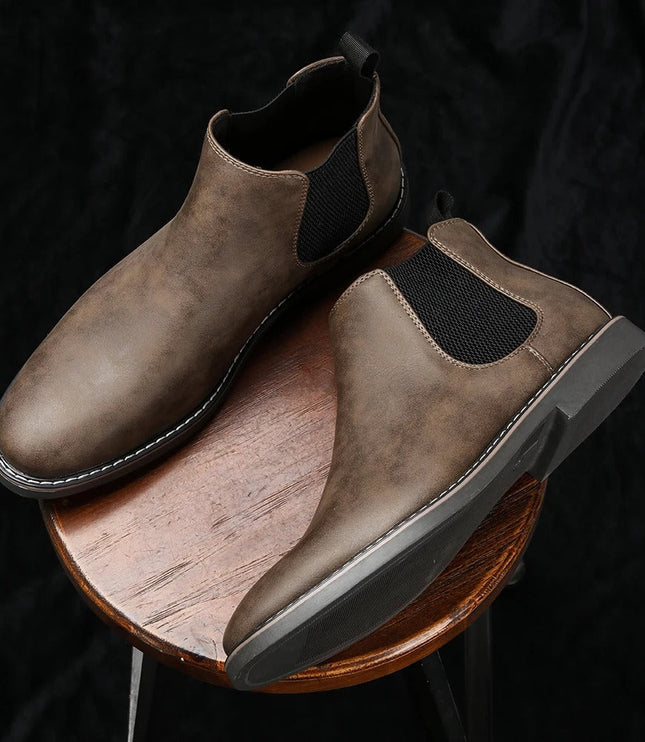 Men's Smooth Chelsea Boots with Pull Tab