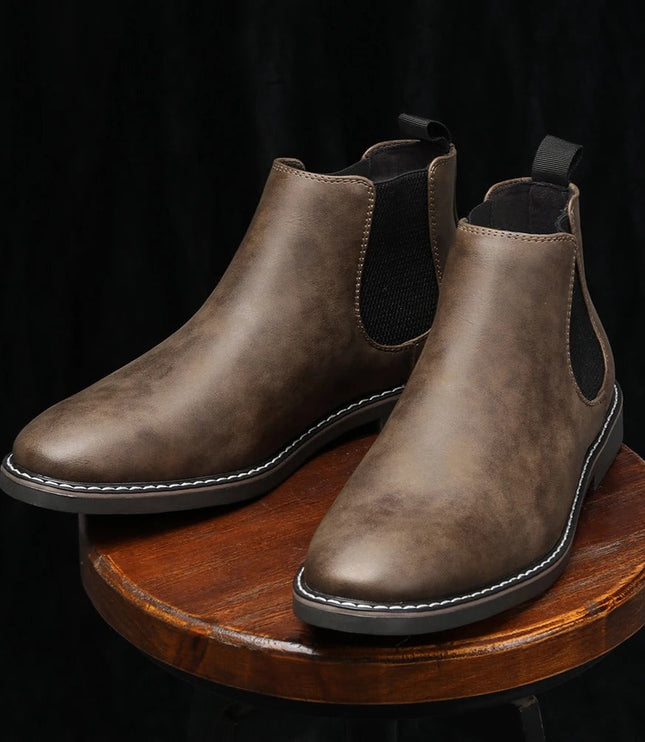 Men's Smooth Chelsea Boots with Pull Tab