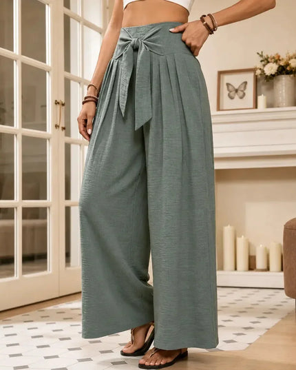 Women's Dress Pants in a Wide Leg with High Waist and Pleats