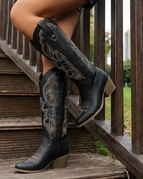 Black / 4