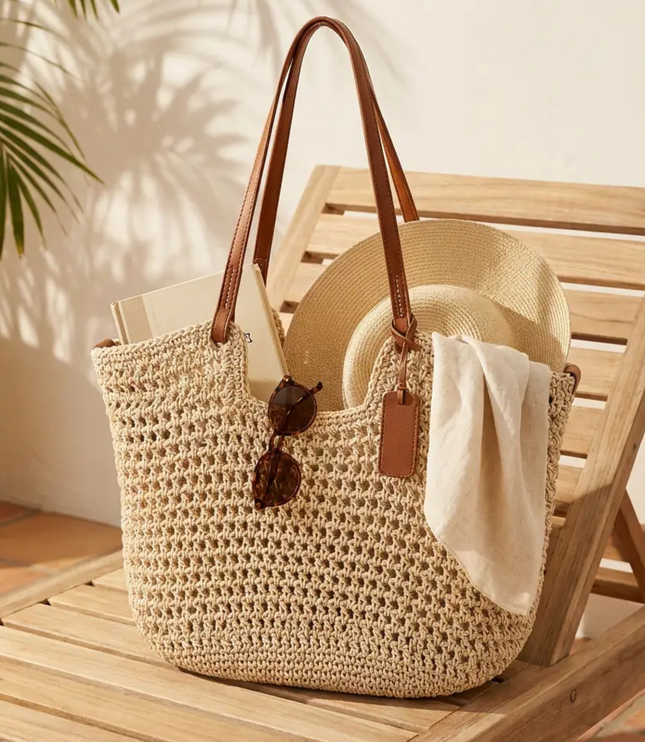 Women's Large Woven Straw Beach Tote Bag