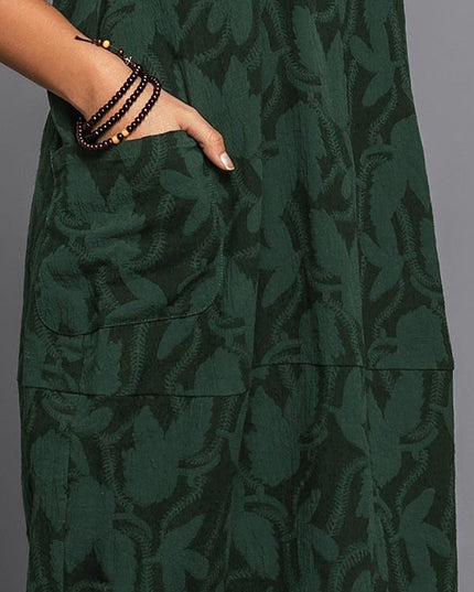 Women's Long Sleeve Pocket Dress with Round Neckline