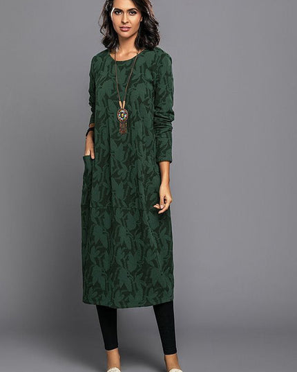 Women's Long Sleeve Pocket Dress with Round Neckline