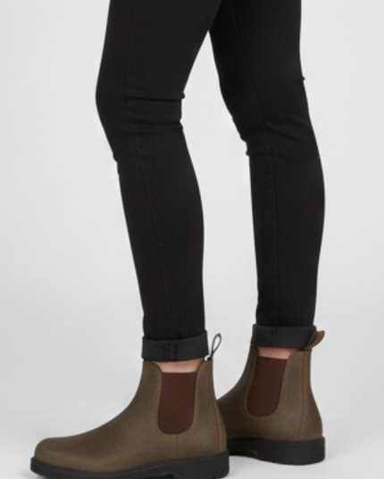 Women's Pull-Tab Chelsea Boots with a Chunky Sole