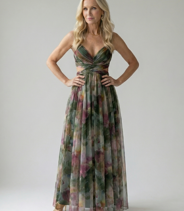 Women's Summer Maxi Dress with Pleated Skirt and Tie Back