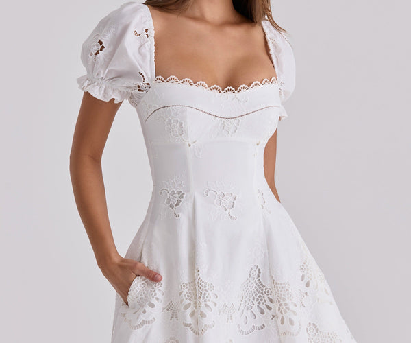 Women's White Mini Dress for Summer Weddings and Garden Parties - White / S - Fashion